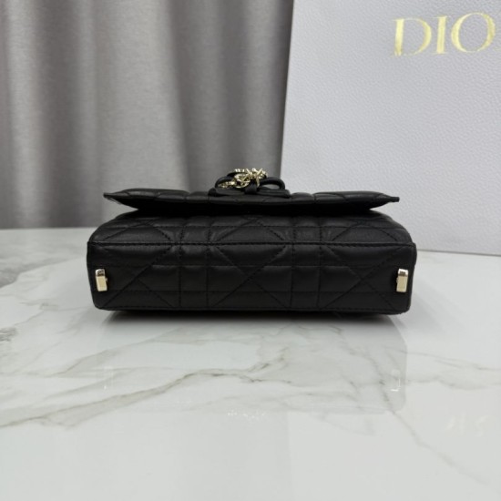 Replica AAA Borsa Dior My Tender Dior Top Handle Mini Chain Bag nera Falsa Online Replica Perfetta Borsa Dior My Tender Dior Top Handle Mini Chain Bag nera Imitazione