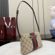 Replica Perfetta Borsa a tracolla piccola Gucci 867130 Horsebit Web Tela GG marrone Imitazione