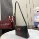 Replica Perfetta Borsa a tracolla piccola Gucci 867130 Horsebit Web Nero Imitazione