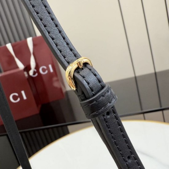 Replica Perfetta Borsa a tracolla piccola Gucci 867130 Horsebit Web Nero Imitazione