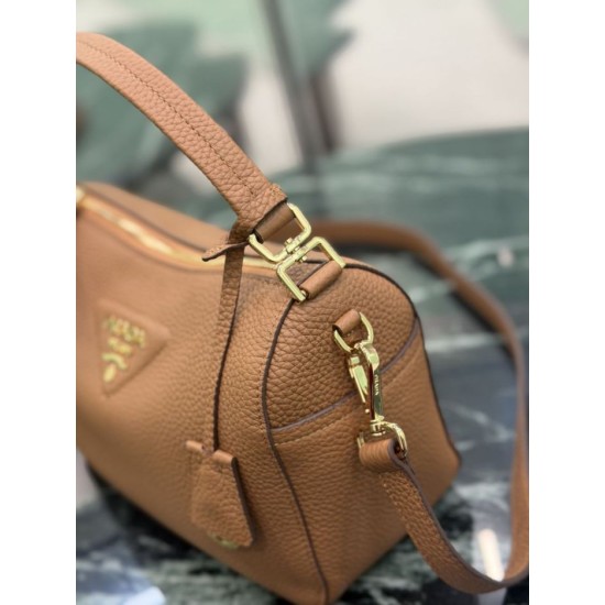 Replica Perfetta Borsa a tracolla piccola Prada 1BC277 con manico superiore marrone Imitazione