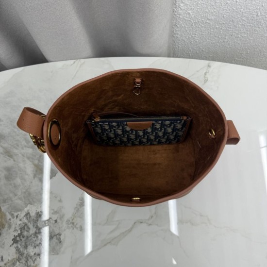 Replica fedele Borsa a secchiello medio Dior Medalillon M1532 Marrone Imitazione Outlet