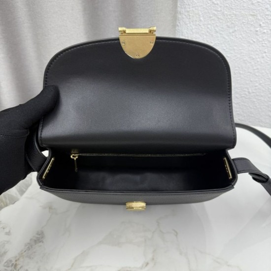 Replica fedele Borsa a tracolla Dior Medallion M3920 nera Imitazione Outlet