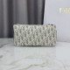 Replica perfetta Pochette Dior Oblique Bow Chain S2504 beige/grigio Falsa Online Replica fedele Pochette Dior Oblique Bow Chain S2504 beige/grigio Imitazione Outlet