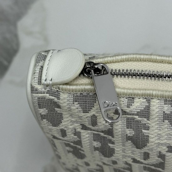 Replica perfetta Pochette Dior Oblique Bow Chain S2504 beige/grigio Falsa Online Replica fedele Pochette Dior Oblique Bow Chain S2504 beige/grigio Imitazione Outlet