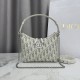 Replica fedele Borsa a tracolla Dior 30 Montaigne Miss Caro Oblique beige/grigio Imitazione Outlet