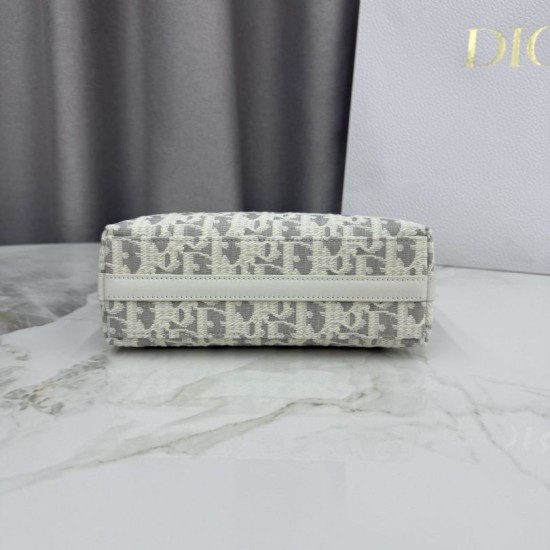 Replica fedele Borsa a tracolla Dior 30 Montaigne Miss Caro Oblique beige/grigio Imitazione Outlet