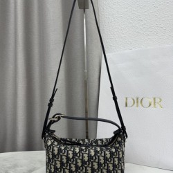 Replica fedele Pochette Dior Nomad S2424 Oblique Blu  Imitazione Outlet