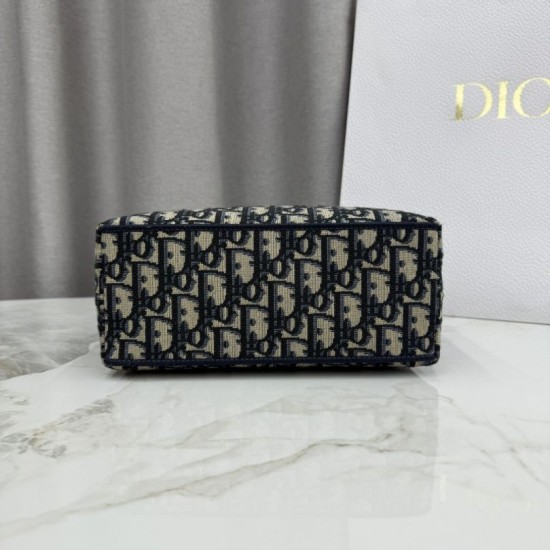 Replica fedele Pochette Dior Nomad S2424 Oblique Blu  Imitazione Outlet