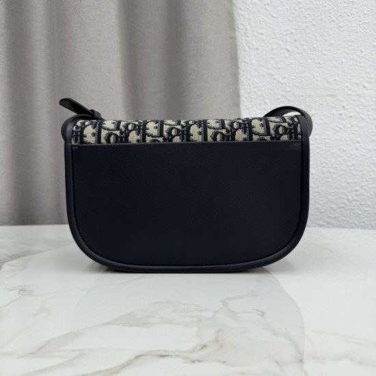 Replica fedele Borsa a tracolla Dior Medallion M3920 Oblique Blu Imitazione Outlet