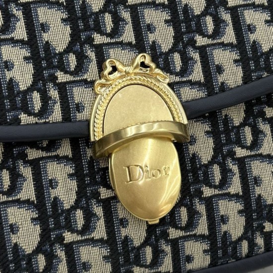 Replica fedele Borsa a tracolla Dior Medallion M3920 Oblique Blu Imitazione Outlet