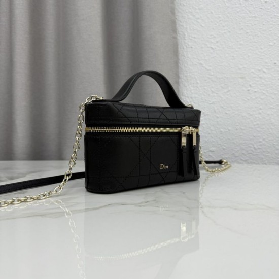 Replica fedele Borsa a mano Dior Trianon Soft Vanity Mini Chain S4613 Nera Imitazione Outlet