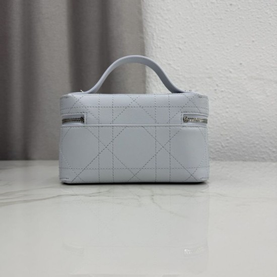 Replica fedele Borsa a mano Dior Trianon Soft Vanity Mini Chain S4613 Blu Imitazione Outlet