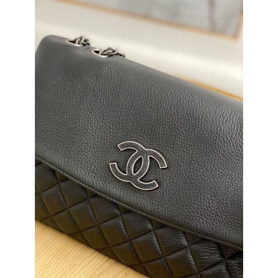 Replica fedele Borsa Chanel trapuntata media con tracolla a catena nero Imitazione Outlet