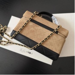 Replica fedele Borsa da viaggio Chanel 26P con catena AP5186 scamosciata marrone Imitazione Outlet