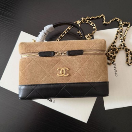 Replica fedele Borsa da viaggio Chanel 26P con catena AP5186 scamosciata marrone Imitazione Outlet