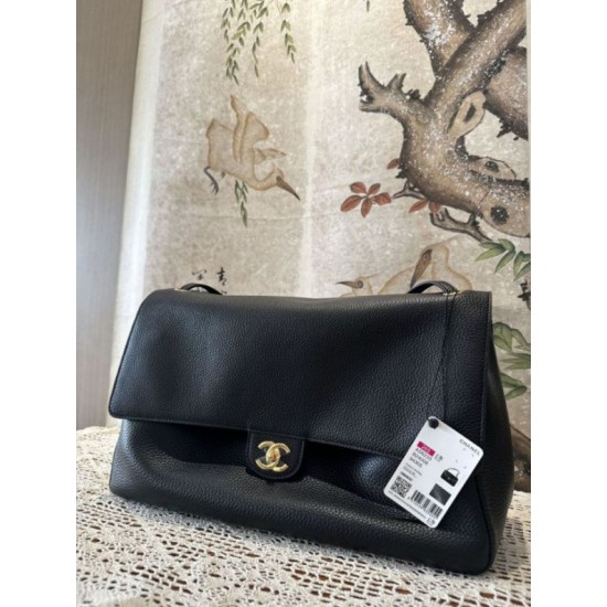 Replica fedele Borsa Chanel Souplissimo Maxi Flap AS6233 Nera Imitazione Outlet