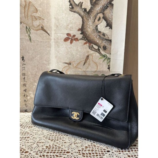 Replica fedele Borsa Chanel Souplissimo Maxi Flap AS6233 Nera Imitazione Outlet