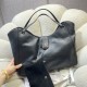 Replica fedele Borsa shopping Chanel piccola/grande AS6095/AS6090 con pochette nera Imitazione Outlet