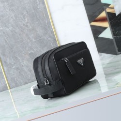Replica fedele Pochette da viaggio Prada nylon/pelle saffiano nera Imitazione Outlet