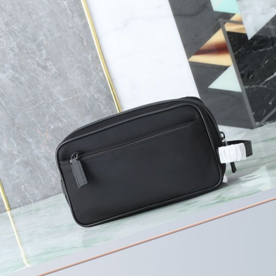 Replica perfetta Pochette da viaggio Prada nylon/pelle saffiano nera Falsa Online Replica fedele Pochette da viaggio Prada nylon/pelle saffiano nera Imitazione Outlet