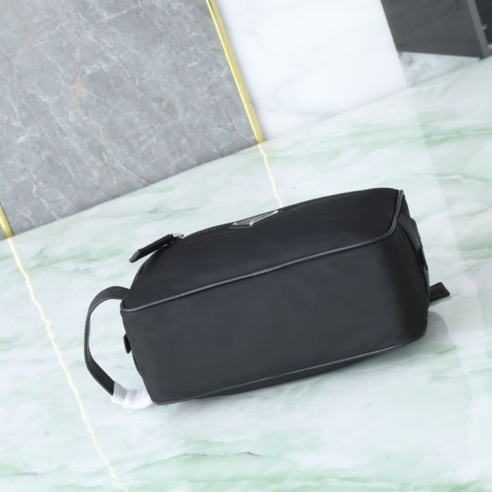 Replica perfetta Pochette da viaggio Prada nylon/pelle saffiano nera Falsa Online Replica fedele Pochette da viaggio Prada nylon/pelle saffiano nera Imitazione Outlet