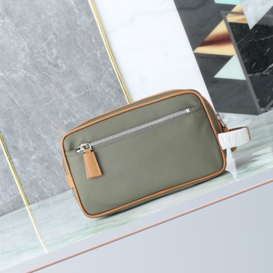Replica fedele Pochette da viaggio Prada nylon/pelle saffiano oliva Imitazione Outlet
