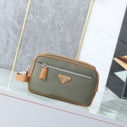 Replica fedele Pochette da viaggio Prada nylon/pelle saffiano oliva Imitazione Outlet