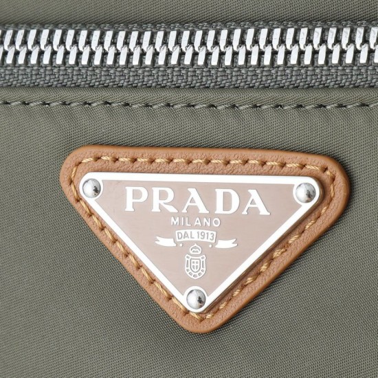 Replica fedele Pochette da viaggio Prada nylon/pelle saffiano oliva Imitazione Outlet