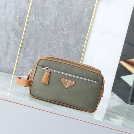 Replica fedele Pochette da viaggio Prada nylon/pelle saffiano oliva Imitazione Outlet