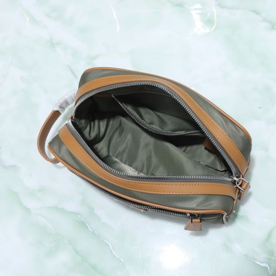 Replica fedele Pochette da viaggio Prada nylon/pelle saffiano oliva Imitazione Outlet