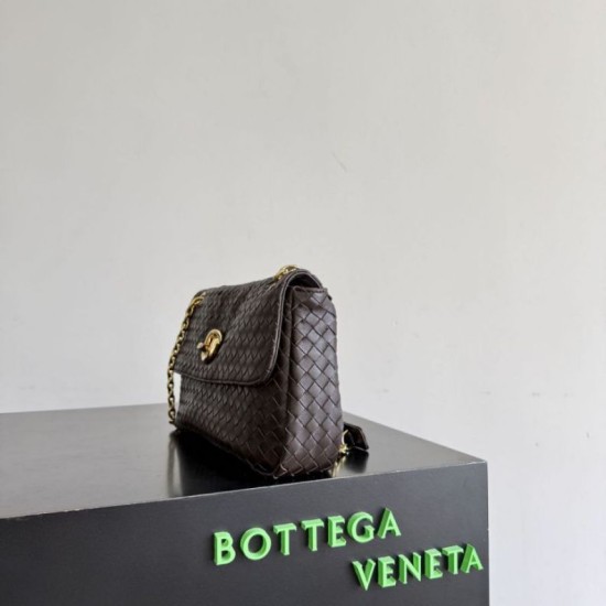 Replica fedele Borsa a tracolla Madison di Bottega Veneta intrecciata Borgogna Imitazione Outlet
