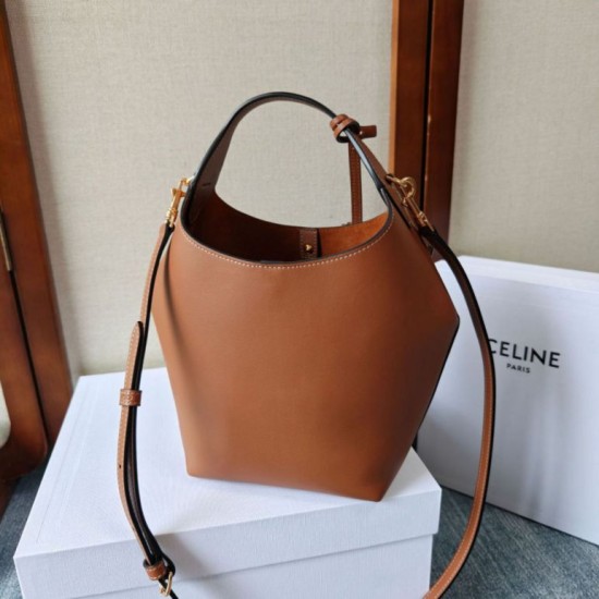 Replica fedele Borsa a tracolla Celine Small Teen Hobo con portamonete marrone Imitazione Outlet