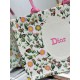 Replica fedele Borsa tote Dior Book multicolore con ricamo Daisy Garden e manico rosa Imitazione Outlet