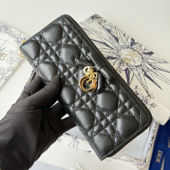Replica Perfetta Portafoglio con cerniera Dior Lady Dior Voyageur nero Imitazione Outlet
