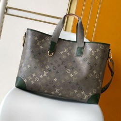 Replica Perfetta Borsa tote Louis Vuitton Uptown M29269 verde con 163 fiches Imitazione Outlet