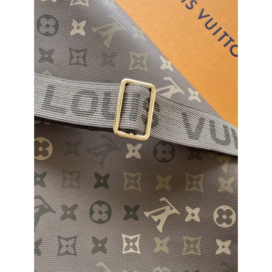 Replica Perfetta Borsa tote Louis Vuitton Uptown M29269 verde con 163 fiches Imitazione Outlet