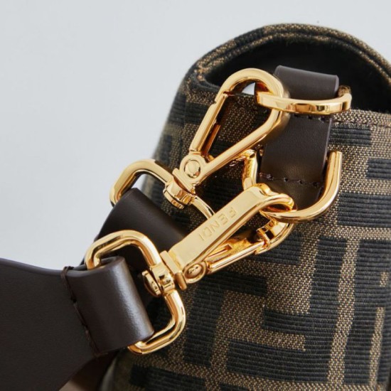 Replica Perfetta Borsa Fendi Medio Baguette tessuto jacquard FF marrone Imitazione Outlet
