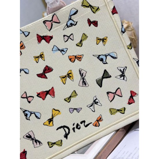 Replica Perfetta Borsa shopping Dior Book Tote con fiocco e tracolla Imitazione Outlet