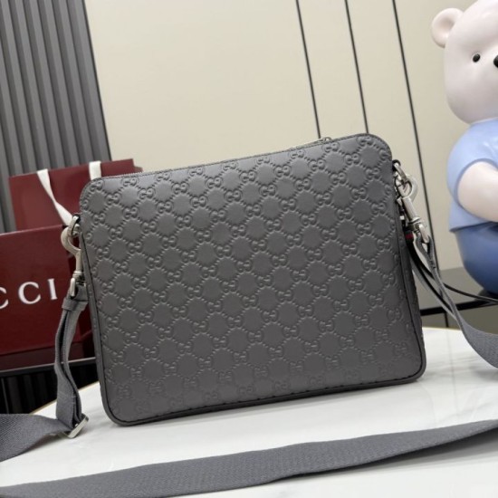 Replica di lusso Borsa a tracolla media Gucci 850214 con emblema GG grigio Falsa Online Replica Perfetta Borsa a tracolla media Gucci 850214 con emblema GG grigio Imitazione Outlet