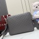 Replica di lusso Borsa a tracolla media Gucci 850214 con emblema GG grigio Falsa Online Replica Perfetta Borsa a tracolla media Gucci 850214 con emblema GG grigio Imitazione Outlet