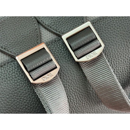 Replica Perfetta Zaino da uomo Dior CD Icon con cerniera Nero Imitazione Outlet
