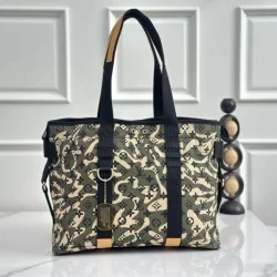 Replica Perfetta Borsa shopping Louis Vuitton con stampa mimetica M95783 Imitazione Outlet