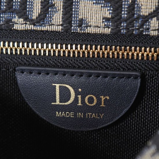 Replica Perfetta Borsa a tracolla piccola Dior Médaillon M3921 con patta e catena