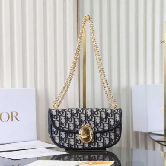 Replica Perfetta Borsa a tracolla piccola Dior Médaillon M3921 con patta e catena