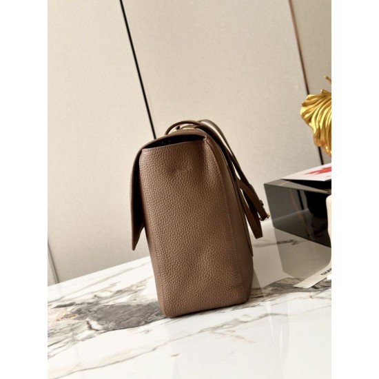 Replica Perfetta Borsa Chanel AS6233 Souplissimo Maxi Flap marrone