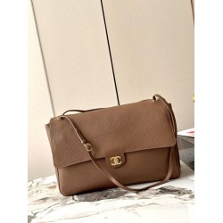 Replica Perfetta Borsa Chanel AS6233 Souplissimo Maxi Flap marrone