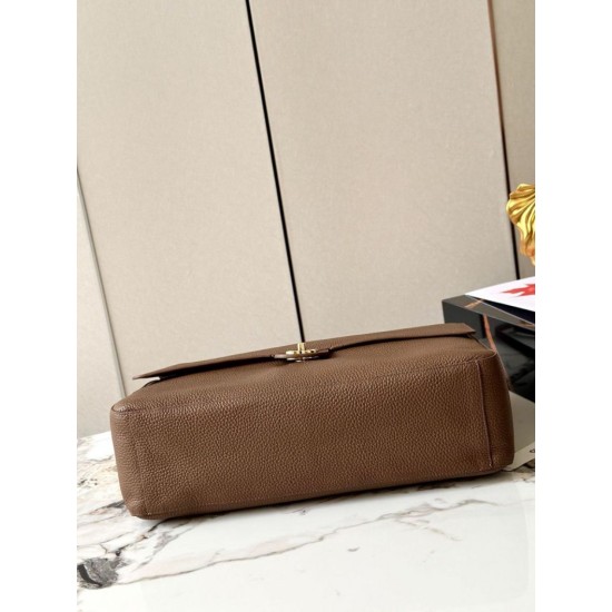 Replica Perfetta Borsa Chanel AS6233 Souplissimo Maxi Flap marrone