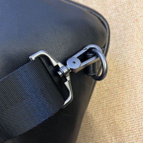 Replica Perfetta Borsa a tracolla imbracatura da uomo Bottega Veneta nera