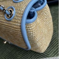 Falso imitazione Borsa a tracolla classica Chanel 26C AS6017 rafia blu Replica Perfetta Borsa a tracolla classica Chanel 26C AS6017 rafia blu